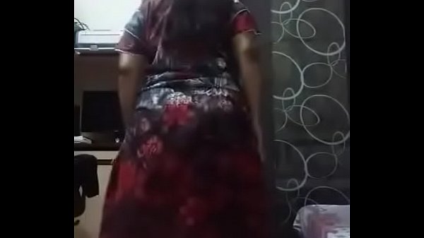 इंडियन आंटी सेक्स वीडियो में गांड दिखती हुए