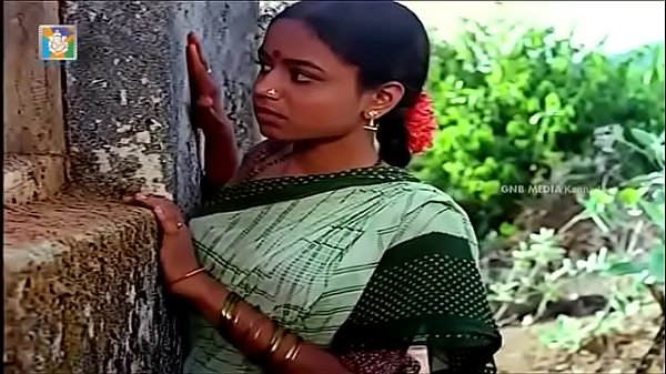 सेक्स की प्यासी मद्रासी चाची को गैर मर्द ने चोद कर बीएफ बनाई