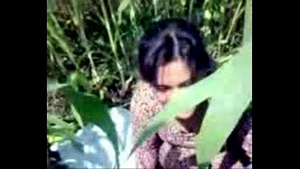 खेत में कलिग को चोदने की इंडियन बीएफ मूवी