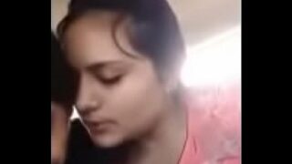 भैया और भाभी ने बनाया अपना किसिंग, बूब्स सकिंग एम एम एस