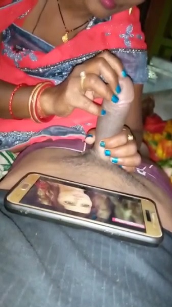 यूपी की चुदक्कड भाभी ने लंड चूसा