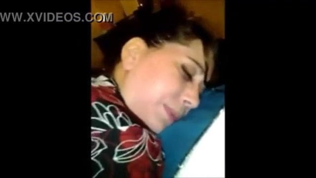 होटल की स्टाफ अलिजिरियन आंटी की गांड मारी कडक लंड से