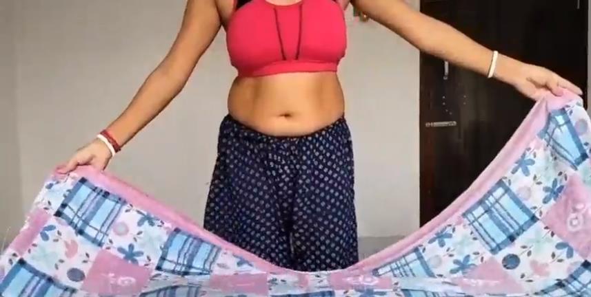 Husband ne mote lund se choda Chudasi Patni ko