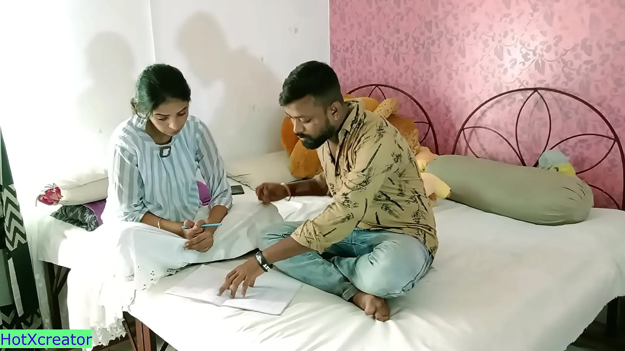 College Girl XXX Sex with Teacher Padhai ke Samay