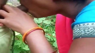 गाँव की देहाती औरत ने खेत में गीली चुत मरवै – विलेज बफ (ब्लू फिल्म)