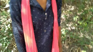 जंगल मे गफ के बूब्स सुक करके डोगग्य फ़क किया – सेक्सी बफ (ब्लू फिल्म)