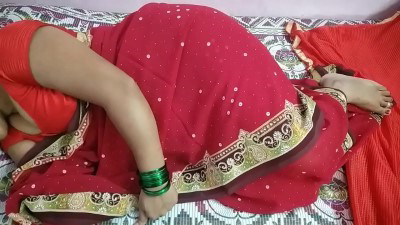 रेड साड़ी वाली औरत के दूध दबा कर चूत चुदाई की – देसी बफ (देसी चोदा चोदी)