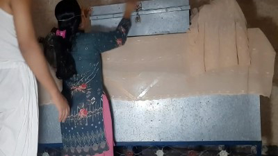 सेक्सी मालकिन को किरायेदार ने कुटिया बना कर छोड़ा – इंडियन बफ (ब्लू फिल्म)
