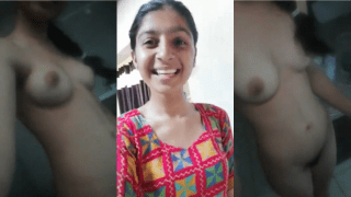 मजेदार: शाय छुटे पंजाबी’स सेक्सी कर्व्य नेकेड बॉडी रेवेअल शो
